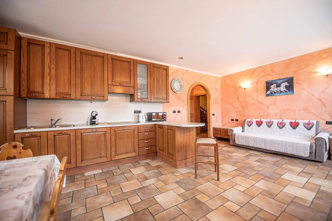 Family House Amalia Myholidaylivigno Italy