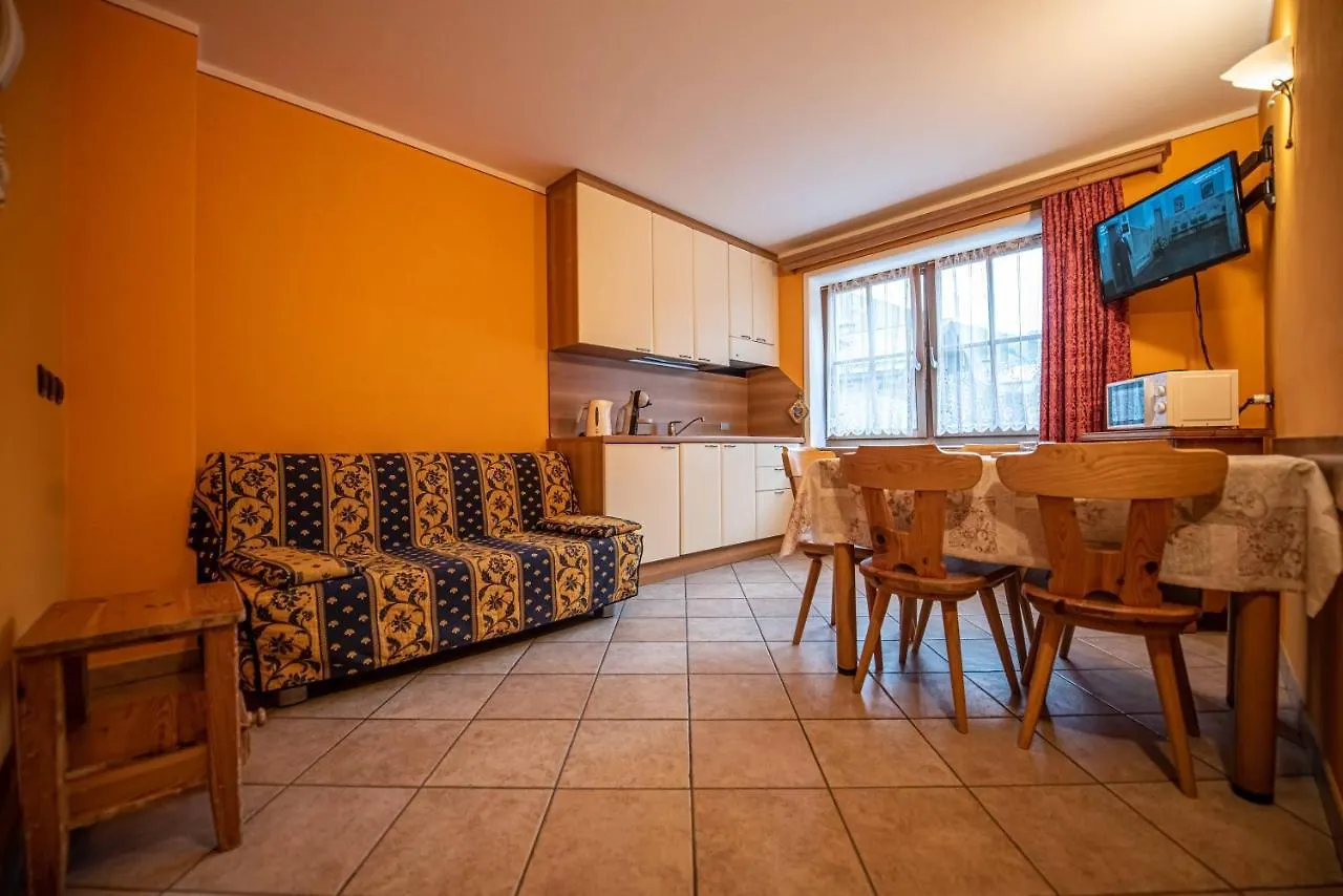 Family House Amalia Myholidaylivigno Italy